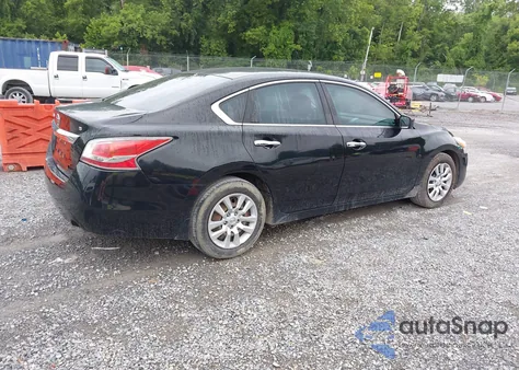 2015 Nissan Altima 2.5 S из США, поврежденный, VIN 1N4AL3AP4FC193050